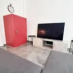 Sweet Apartment In Paris Montmartre